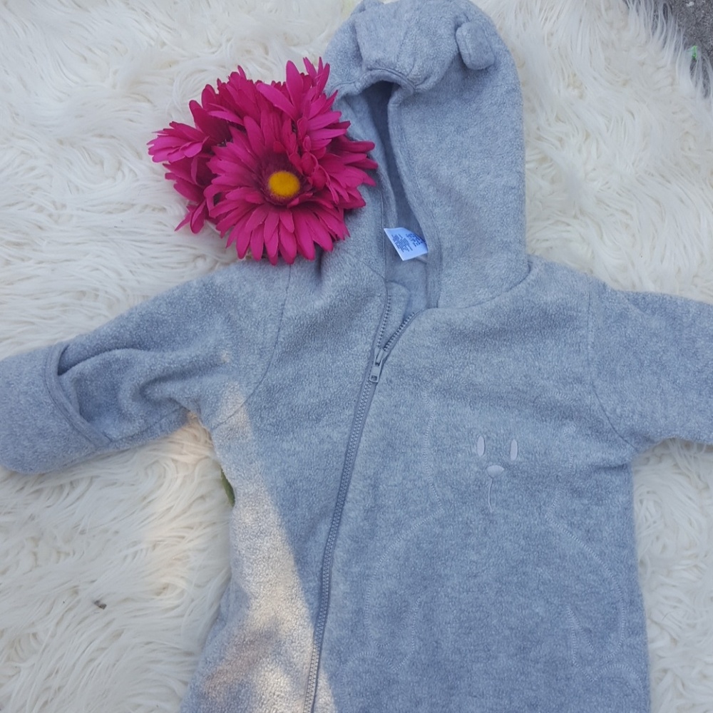 Baby bodysuit